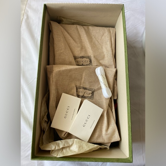 NWT Gucci Women’s GG Embossed Sneaker - Picture 8 of 10